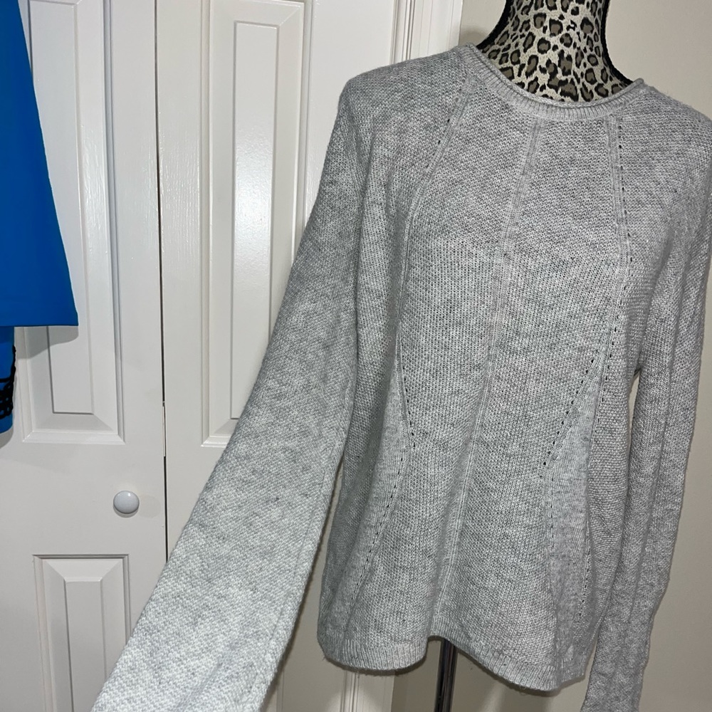 Anthropologie Coin 1804 Split Back Layered Look Gray Sweater Size Large - Picture 8 of 9